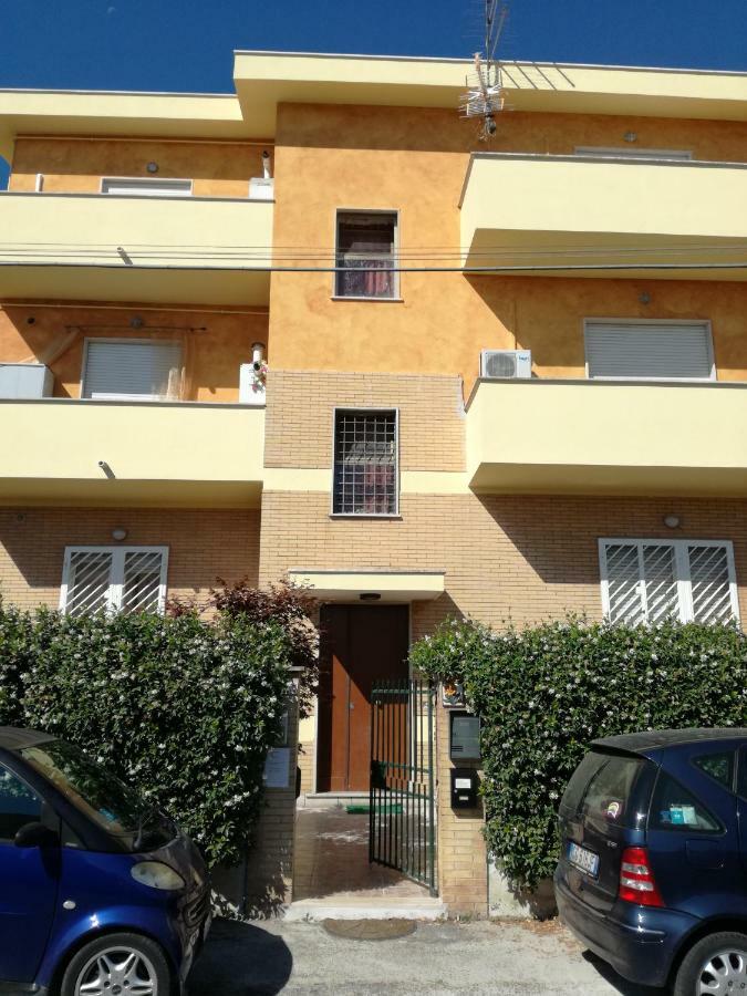 Bb Smallville Fiumicino Buitenkant foto