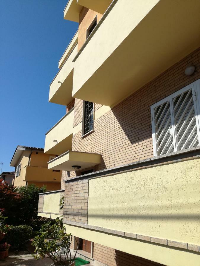 Bb Smallville Fiumicino Buitenkant foto